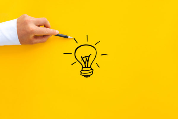 Photo d'une ampoule décrivant la formation et l'apprentissage