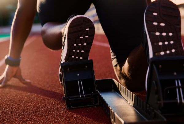 Coureur dans les starting block pour représenter le spring d'idéation